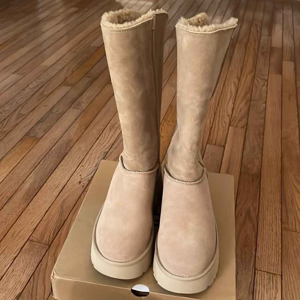 UGG Classic New Heights Genuine Shearling Cuffable Boot - Picture 5 of 16